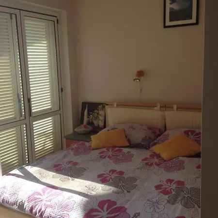 Bellavista Apartment *